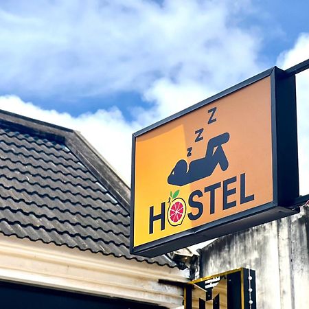 Sweett Lemon Hostel Patong Exteriör bild