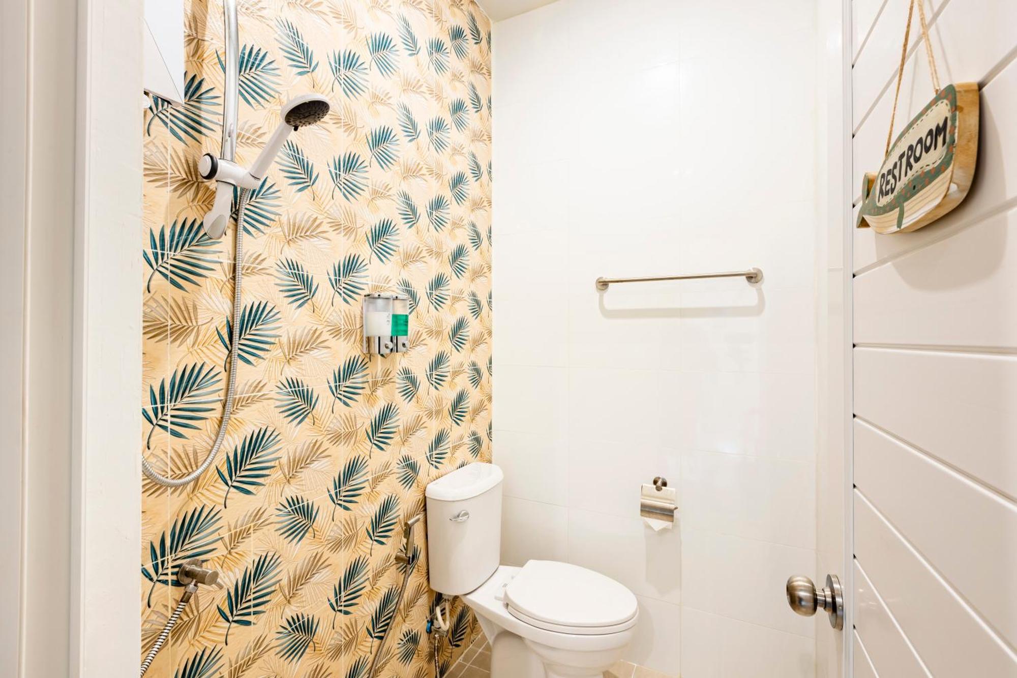 Sweett Lemon Hostel Patong Exteriör bild