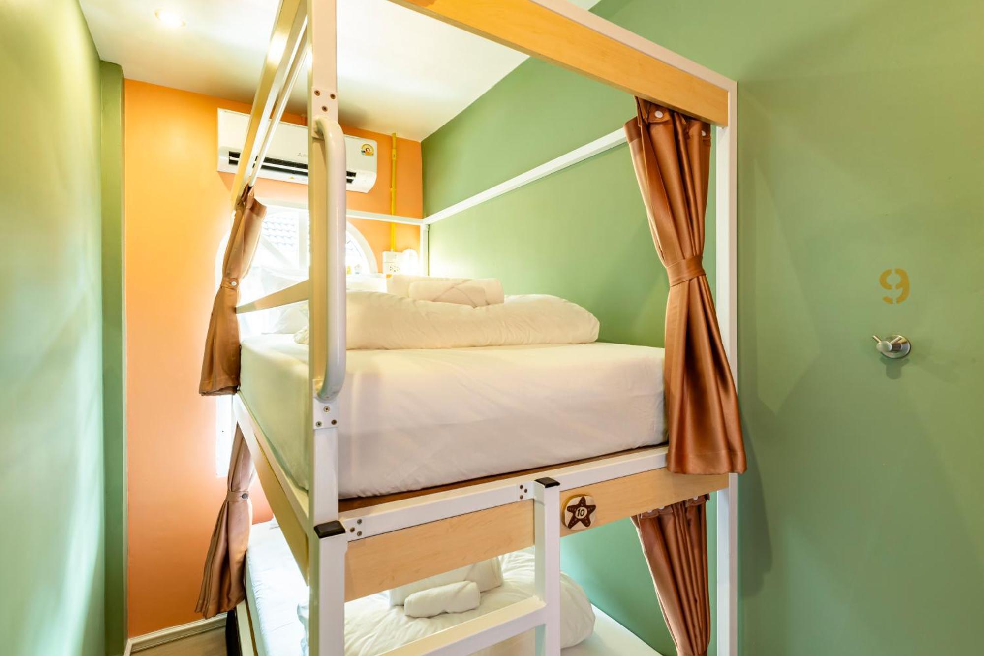 Sweett Lemon Hostel Patong Exteriör bild